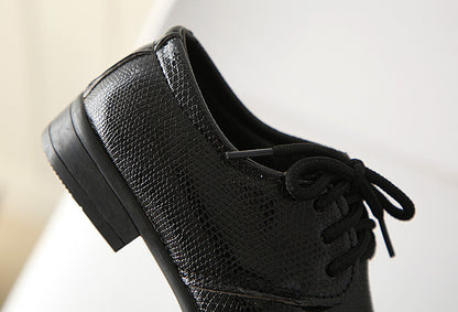 Textured formal lace-up shoes