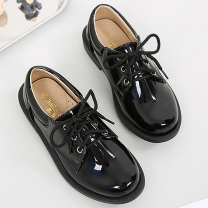 Patent lace-up round toe shoes