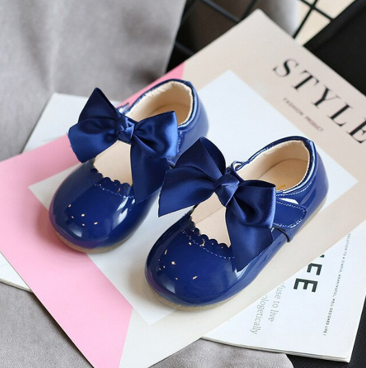 Ribbon bow patent blue shoes